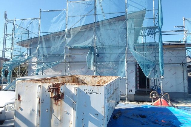 新築中の建物