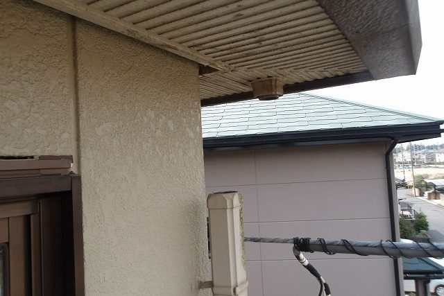 外れた雨樋