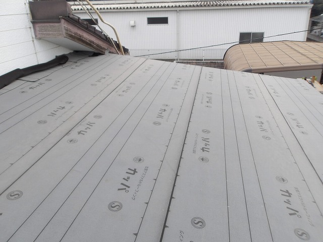 施工前屋根下地写真