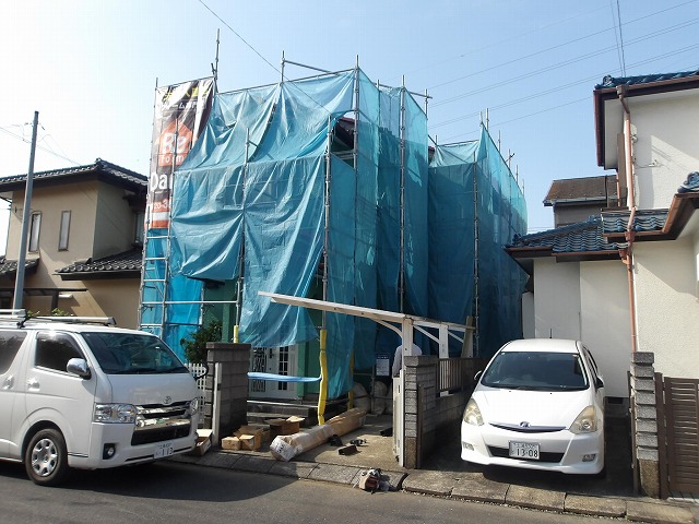 足場を架けました