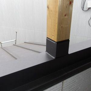 柱の根巻