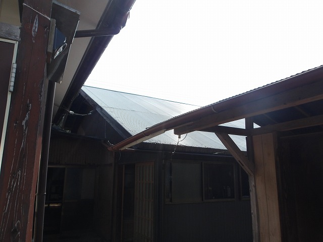 既存のトタン屋根