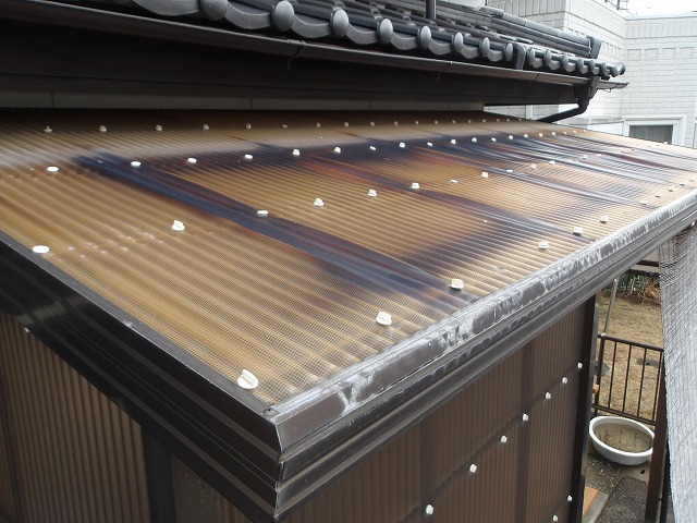経年劣化したテラス屋根