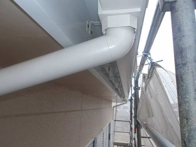 雨樋取り付け