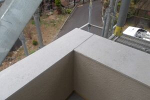 ベランダ捨て板取り付け