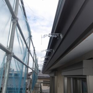 雨樋吊り金具取付