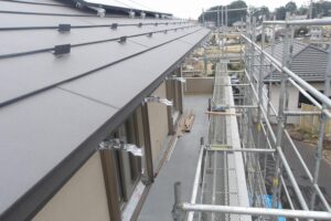 雨樋吊り金具の取り付け