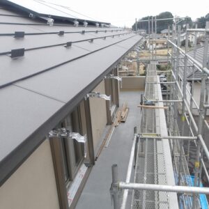 雨樋吊り金具の取り付け