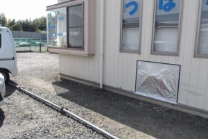 破損した壁