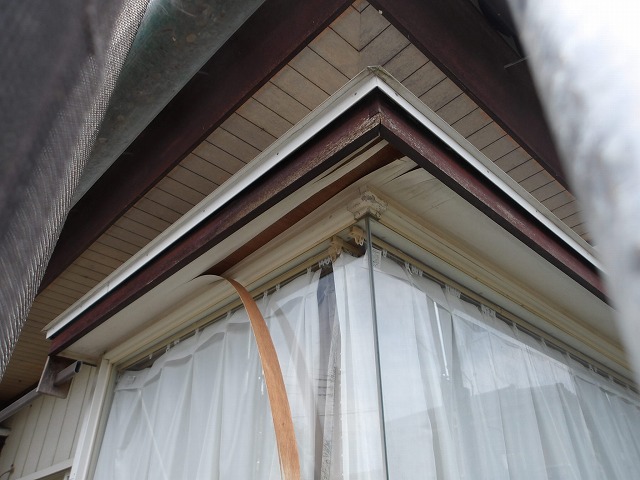 軒天の剥がれ