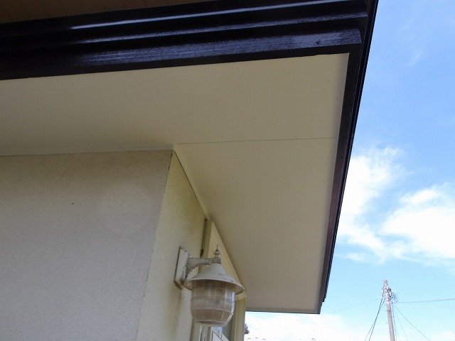 軒天カラー鋼板