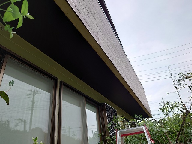 ベランダ下端部分の補修